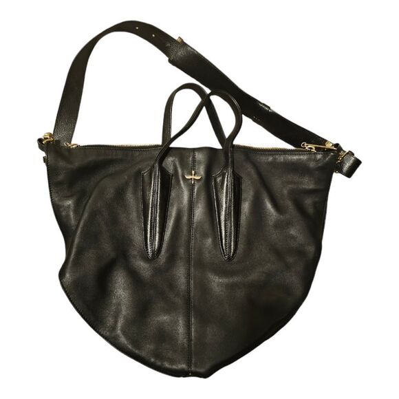 SOLD!! POUR LA VICTOIRE Exquisite Black Leather Handbag - Picture 1 of 9